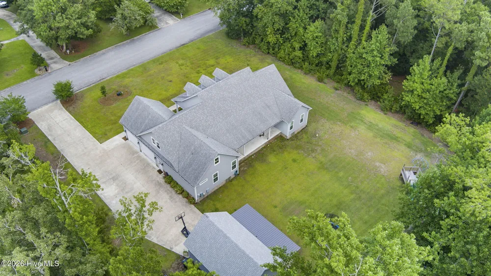 2703 E Fairway Road Morehead City, NC 28557