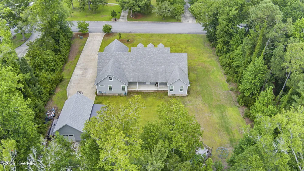 2703 E Fairway Road Morehead City, NC 28557