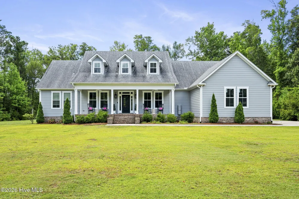 2703 E Fairway Road Morehead City, NC 28557