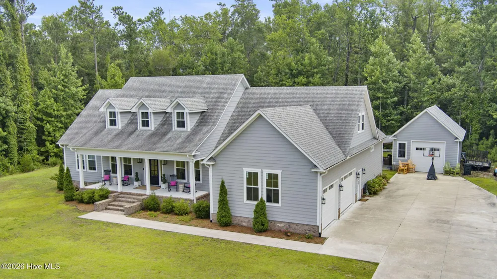 2703 E Fairway Road Morehead City, NC 28557