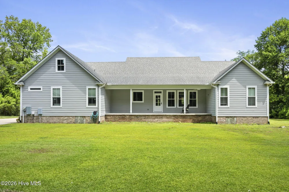 2703 E Fairway Road Morehead City, NC 28557