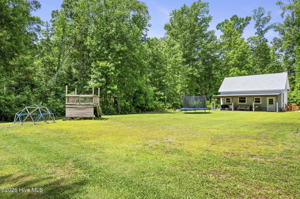 2703 E Fairway Road Morehead City, NC 28557