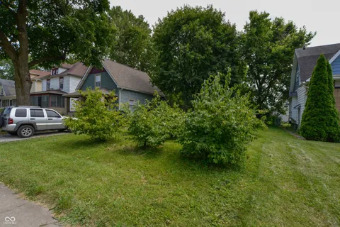 947 W 34th Street