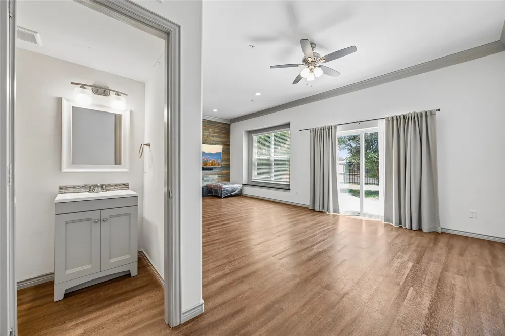 1325 Summerset Lane Burleson, TX 76028