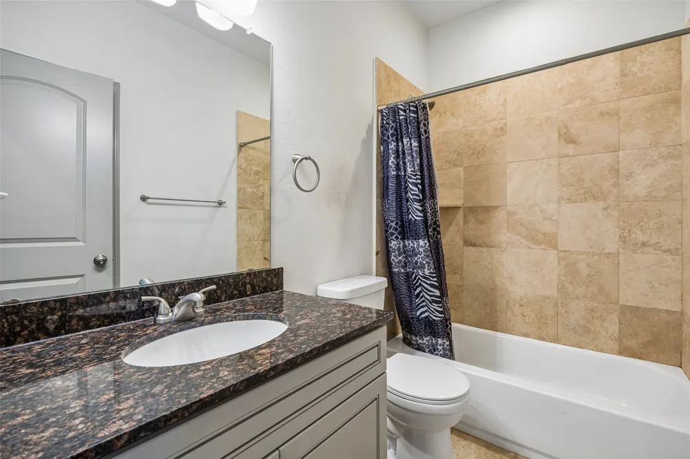 1325 Summerset Lane Burleson, TX 76028