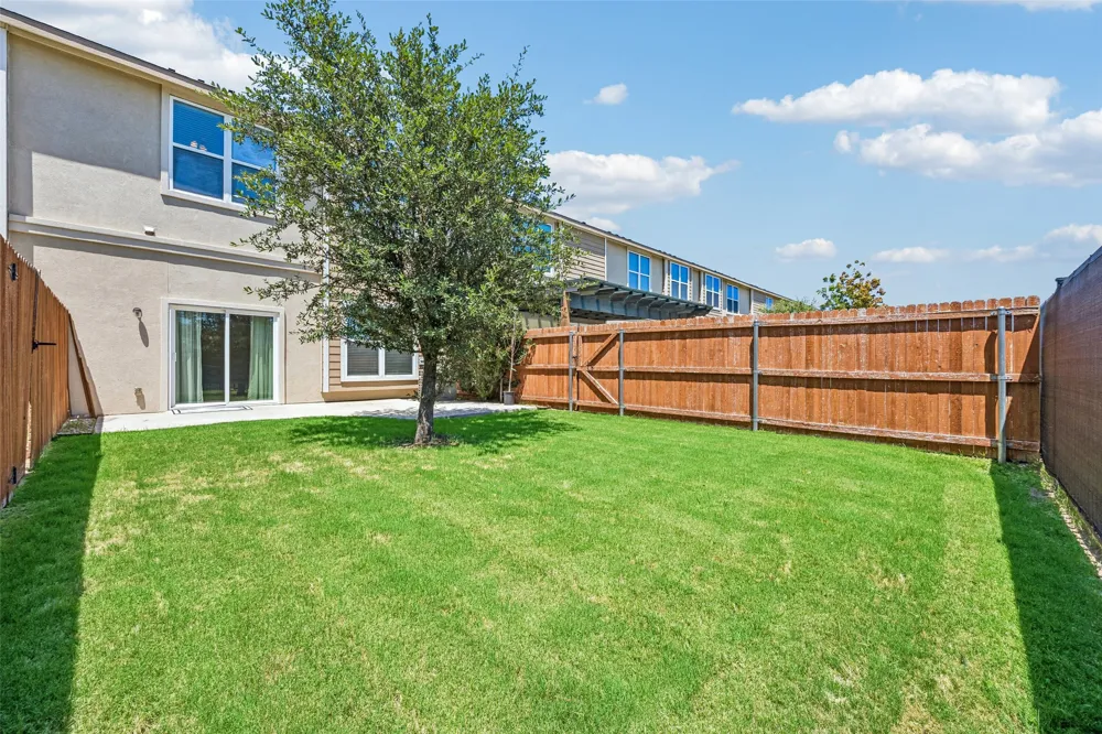 1325 Summerset Lane Burleson, TX 76028