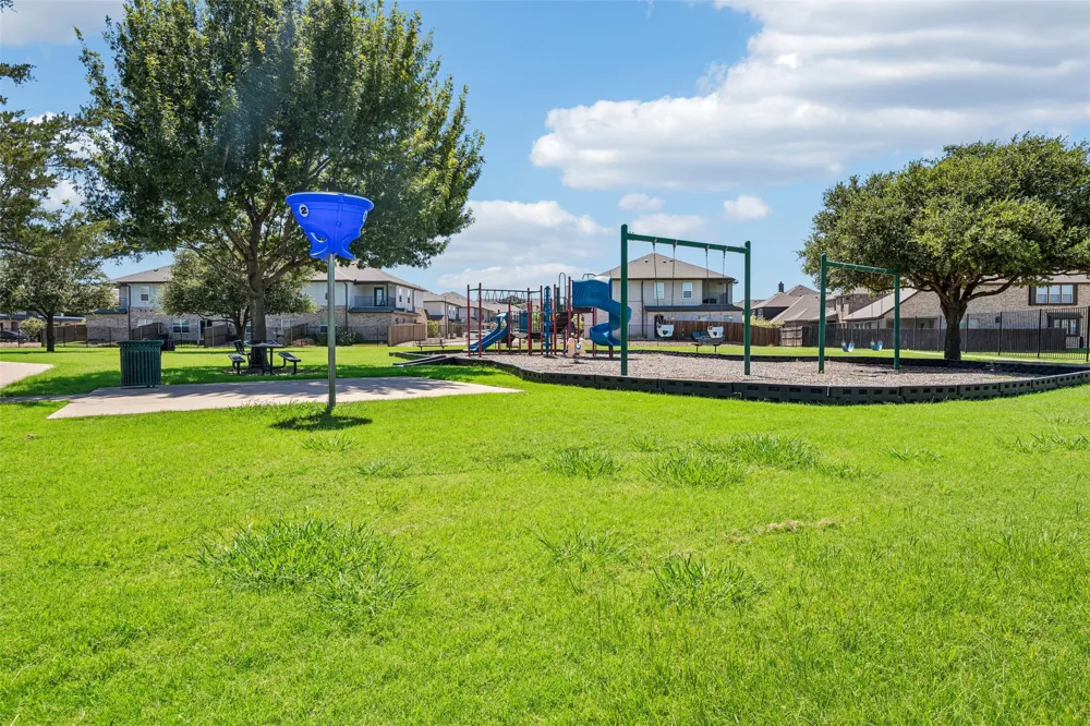 1325 Summerset Lane Burleson, TX 76028