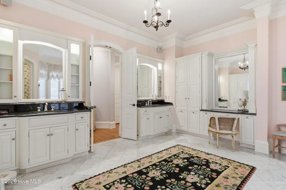 1128 Longleaf Drive Fayetteville, NC 28305
