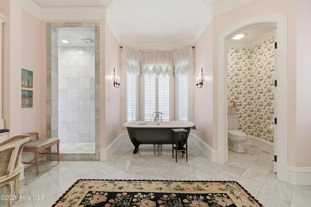 1128 Longleaf Drive Fayetteville, NC 28305
