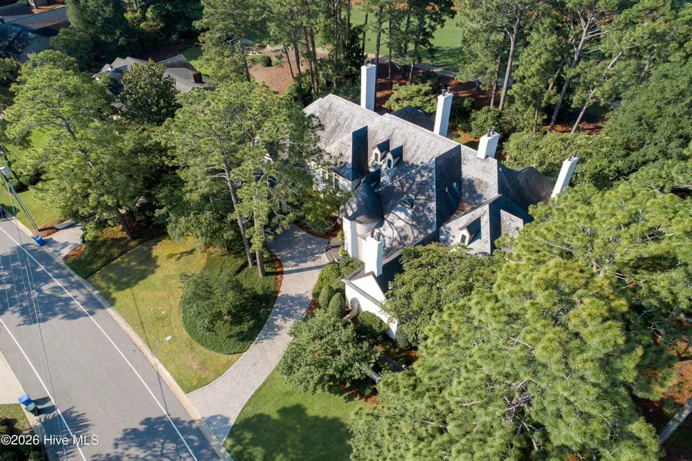 1128 Longleaf Drive Fayetteville, NC 28305