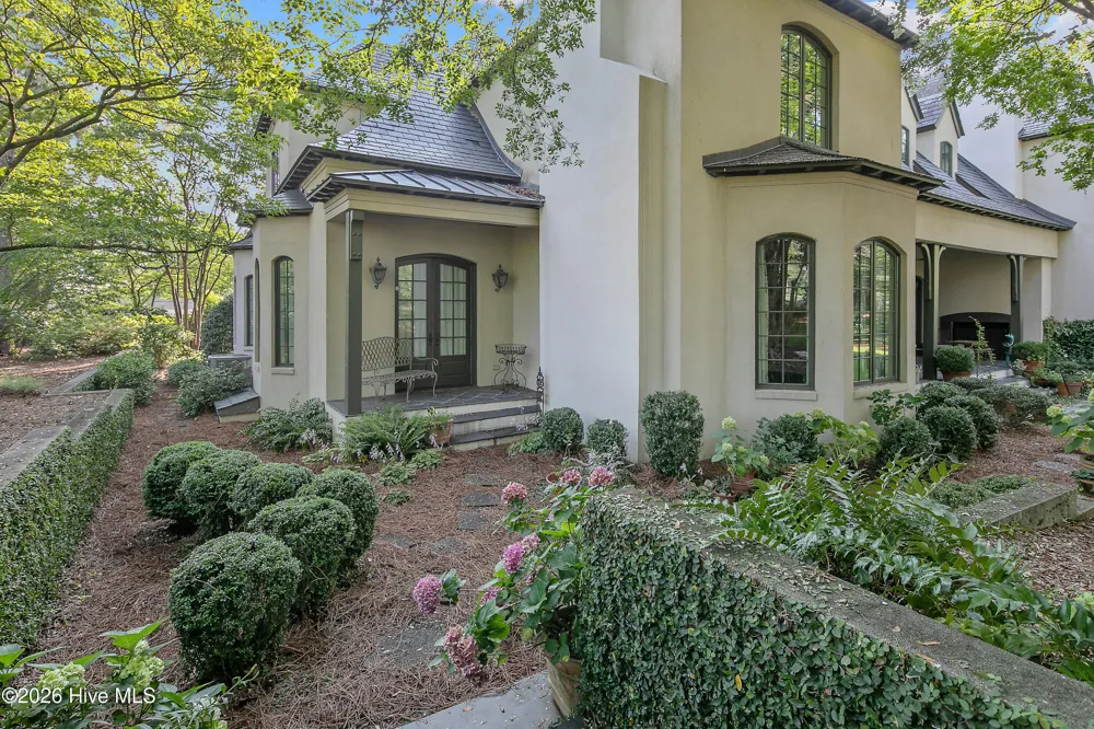 1128 Longleaf Drive Fayetteville, NC 28305