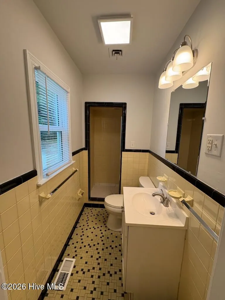 207 Talbot Street Whiteville, NC 28472