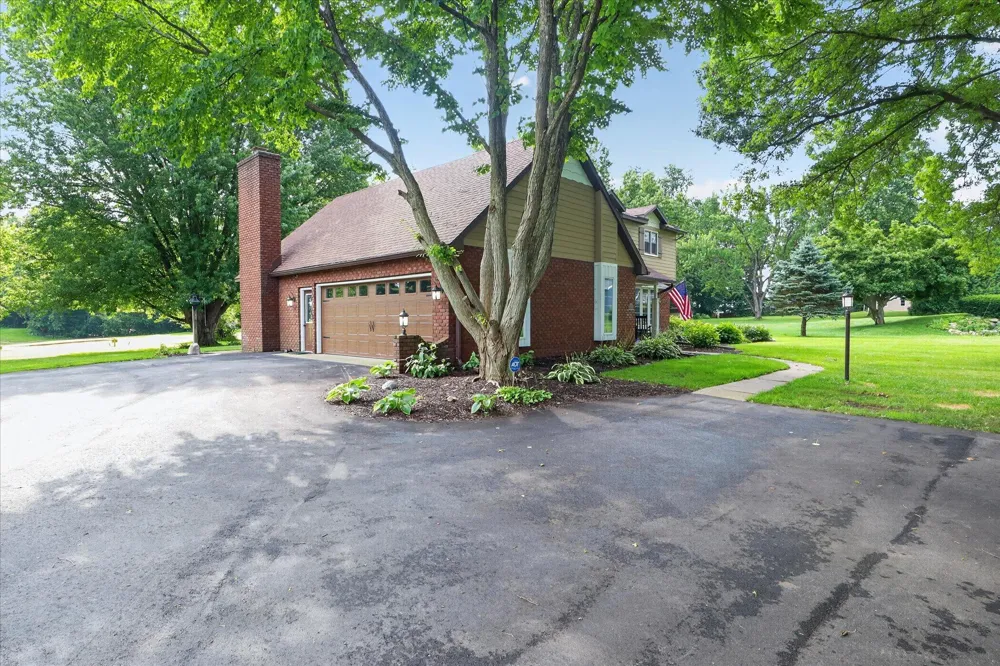 22279 Loupee Drive Cassopolis, MI 49031