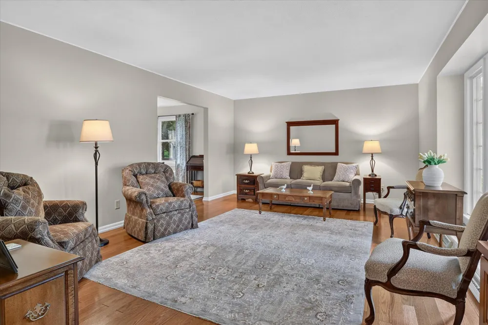 22279 Loupee Drive Cassopolis, MI 49031