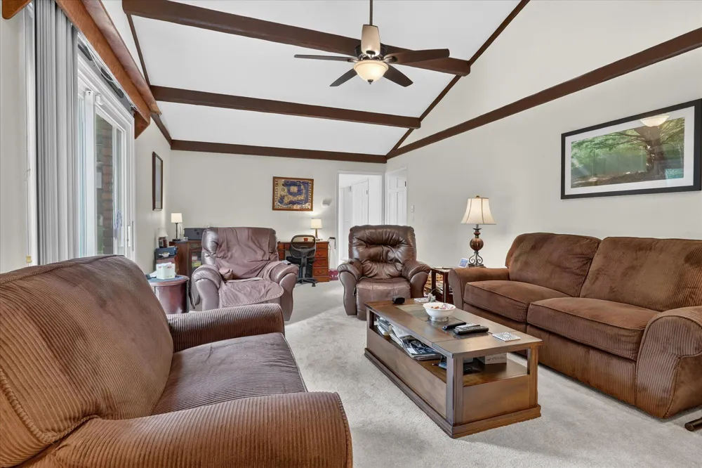 22279 Loupee Drive Cassopolis, MI 49031