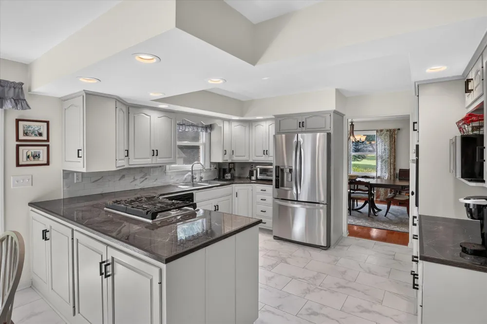 22279 Loupee Drive Cassopolis, MI 49031