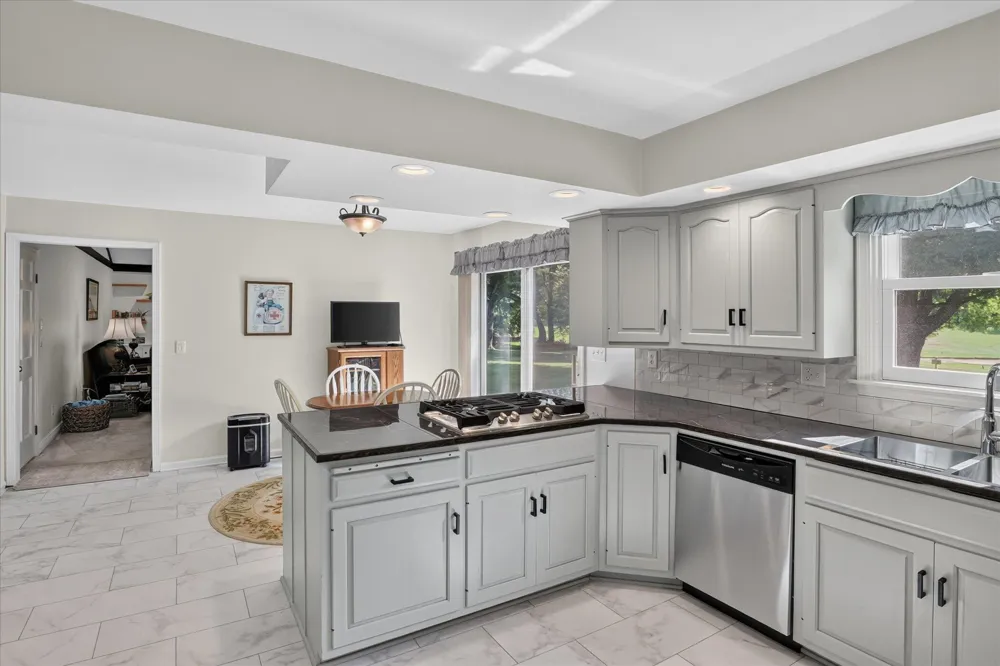 22279 Loupee Drive Cassopolis, MI 49031