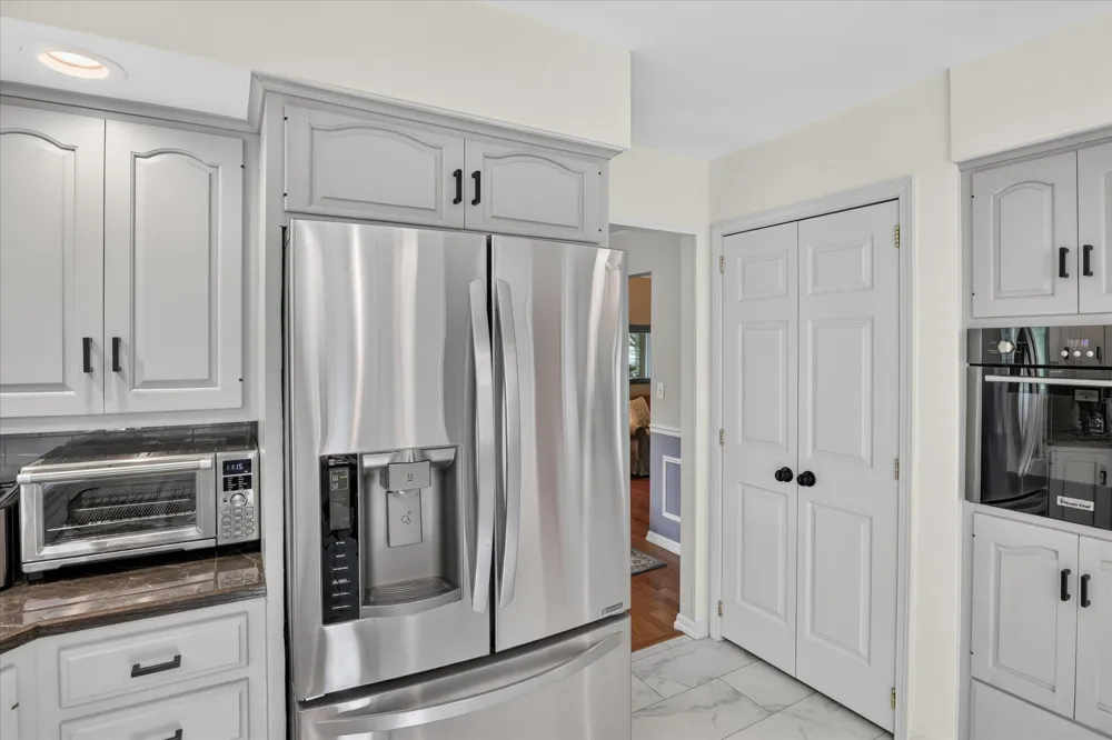 22279 Loupee Drive Cassopolis, MI 49031