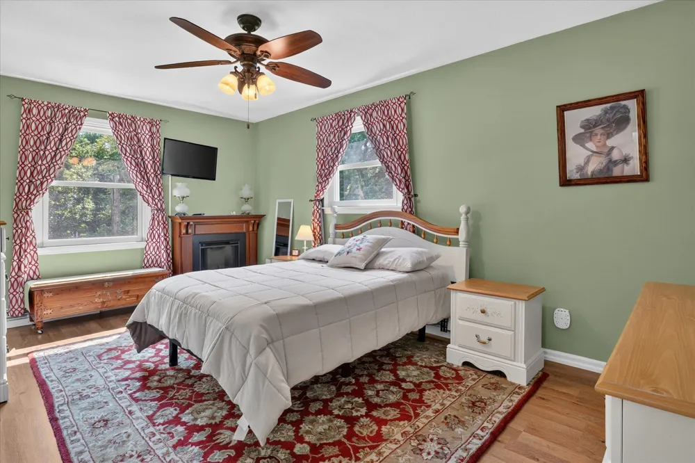 22279 Loupee Drive Cassopolis, MI 49031