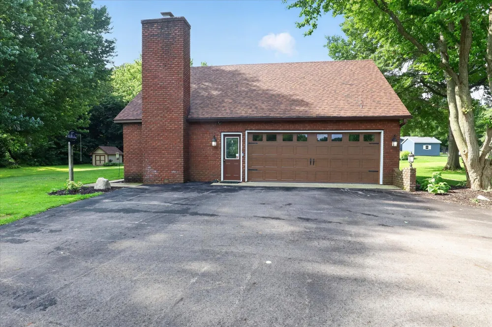 22279 Loupee Drive Cassopolis, MI 49031