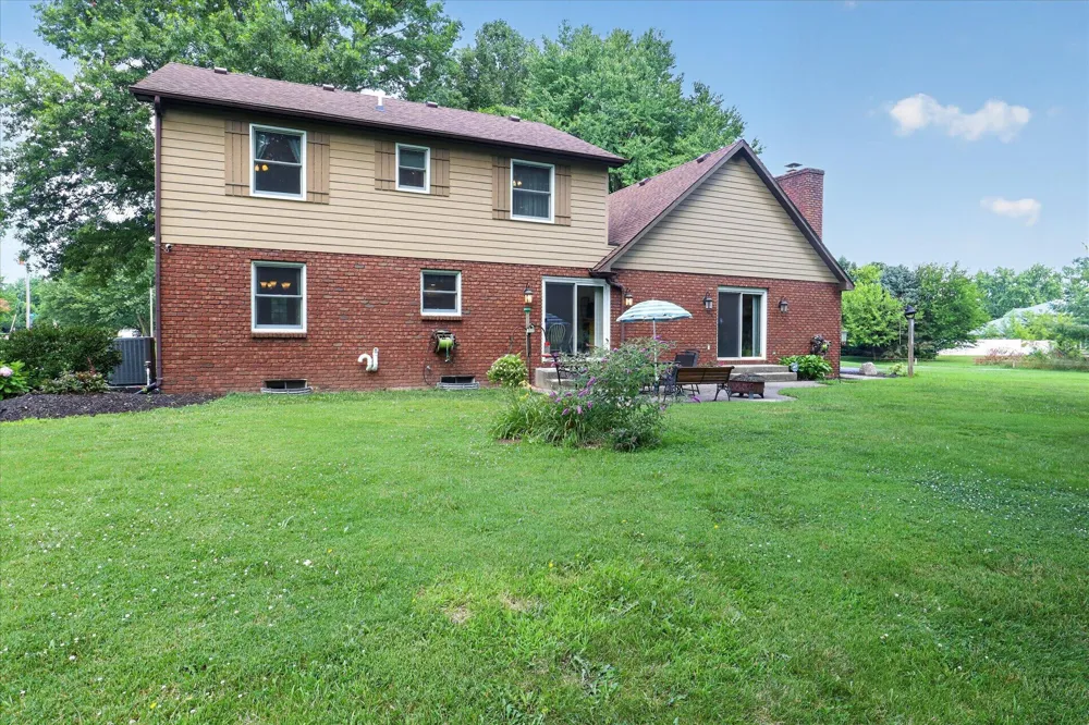22279 Loupee Drive Cassopolis, MI 49031