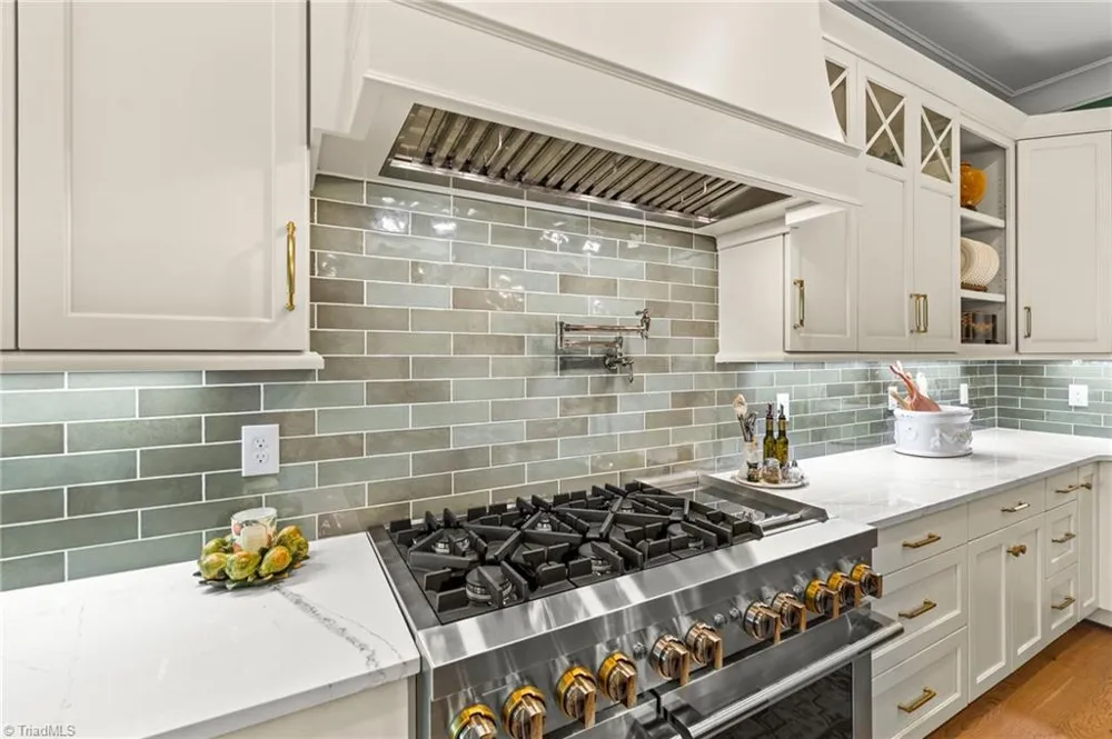 8111 Falcon Trail Oak Ridge, NC 27310