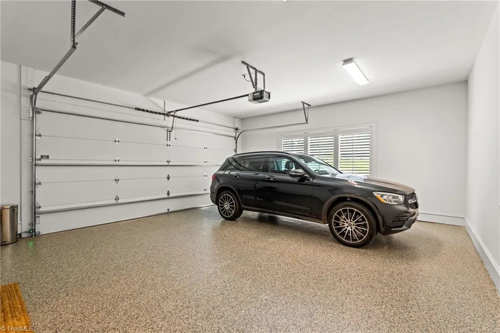 8111 Falcon Trail Oak Ridge, NC 27310