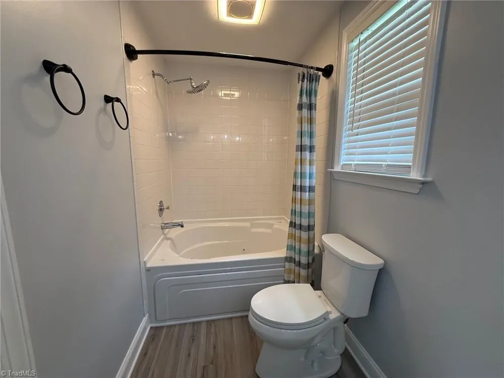 2740 Bridgeport Drive Winston-Salem, NC 27103