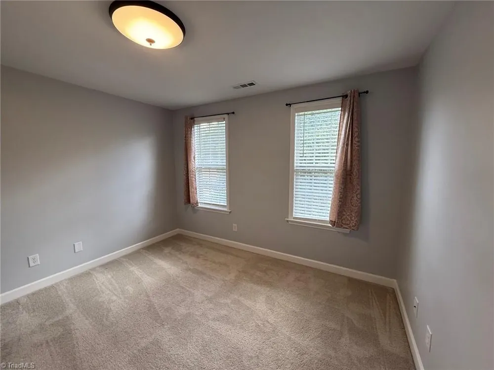 2740 Bridgeport Drive Winston-Salem, NC 27103