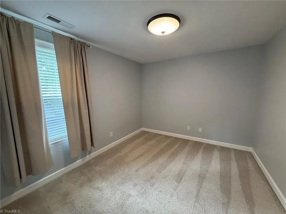 2740 Bridgeport Drive Winston-Salem, NC 27103