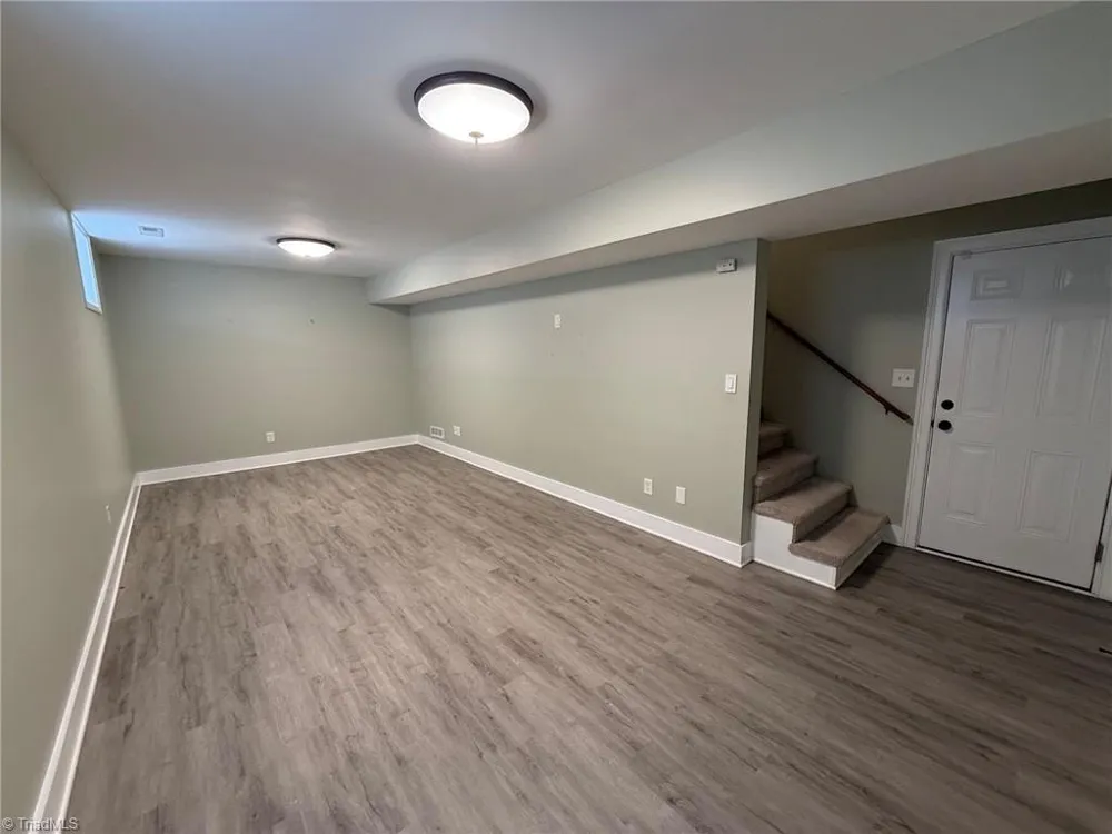 2740 Bridgeport Drive Winston-Salem, NC 27103