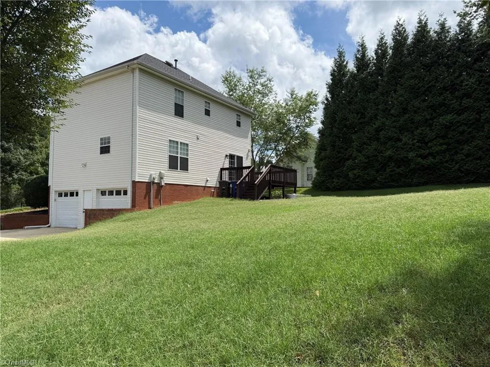 2740 Bridgeport Drive Winston-Salem, NC 27103