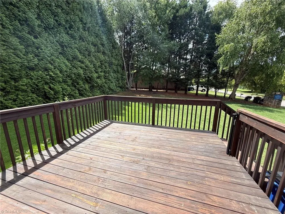 2740 Bridgeport Drive Winston-Salem, NC 27103