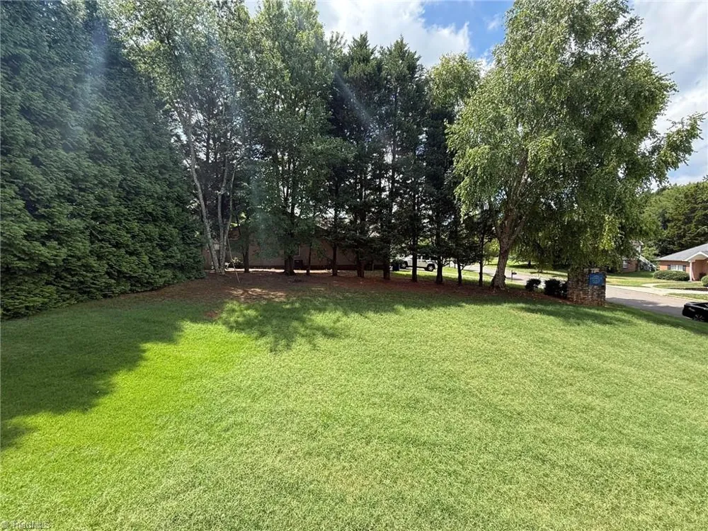 2740 Bridgeport Drive Winston-Salem, NC 27103