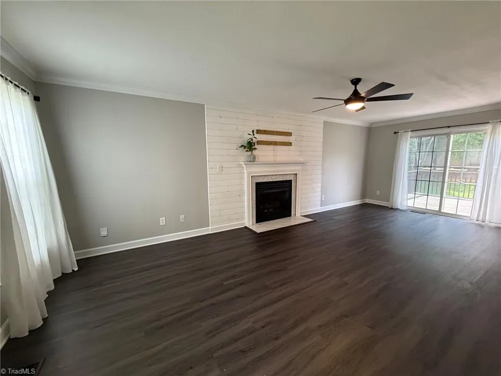 2740 Bridgeport Drive Winston-Salem, NC 27103