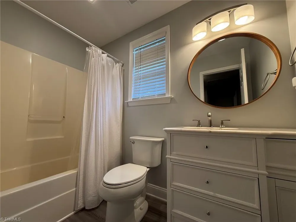 2740 Bridgeport Drive Winston-Salem, NC 27103