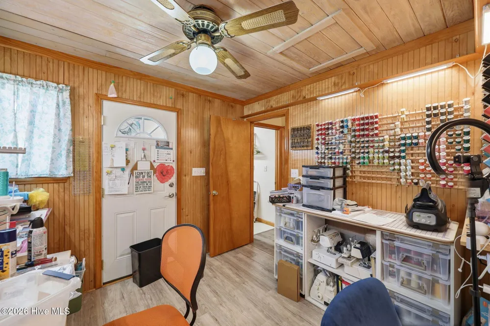 1556 Farrow Fork Road Engelhard, NC 27824