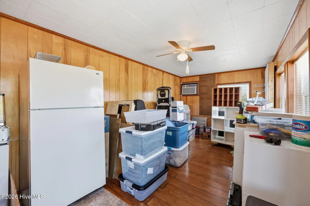 1556 Farrow Fork Road Engelhard, NC 27824