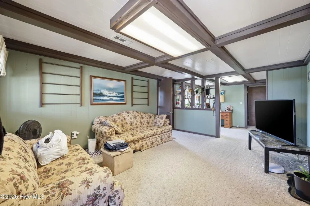 1556 Farrow Fork Road Engelhard, NC 27824