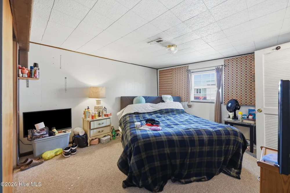 1556 Farrow Fork Road Engelhard, NC 27824