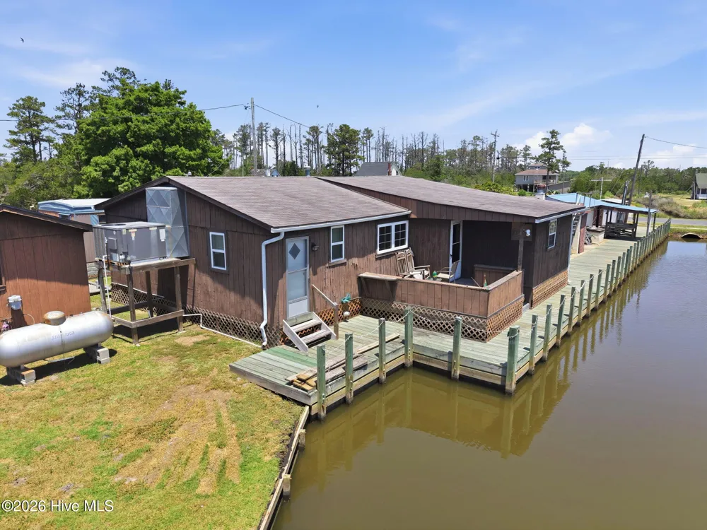 1556 Farrow Fork Road Engelhard, NC 27824