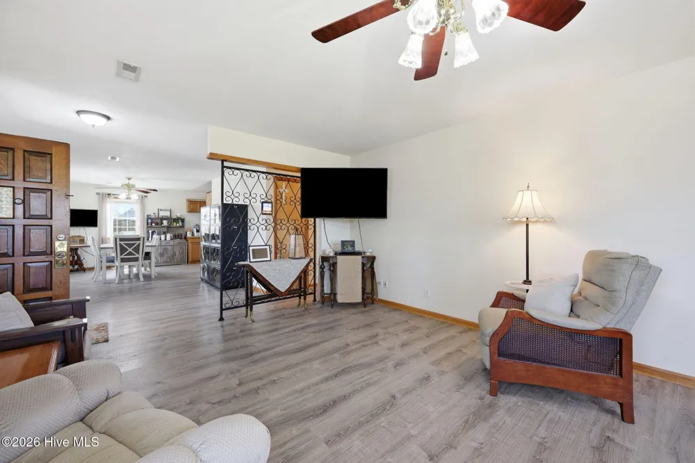 1556 Farrow Fork Road Engelhard, NC 27824