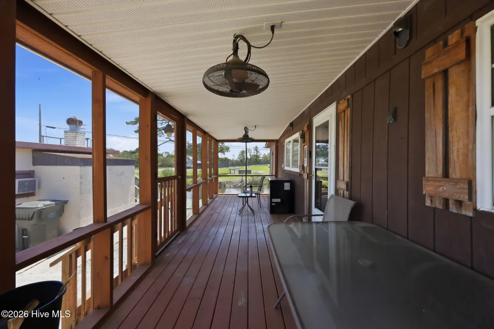 1556 Farrow Fork Road Engelhard, NC 27824