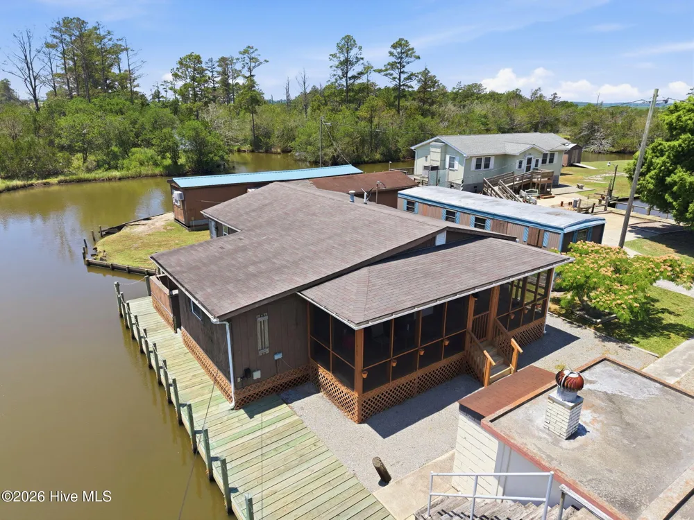 1556 Farrow Fork Road Engelhard, NC 27824