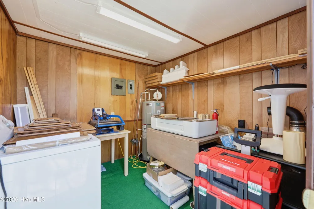 1556 Farrow Fork Road Engelhard, NC 27824