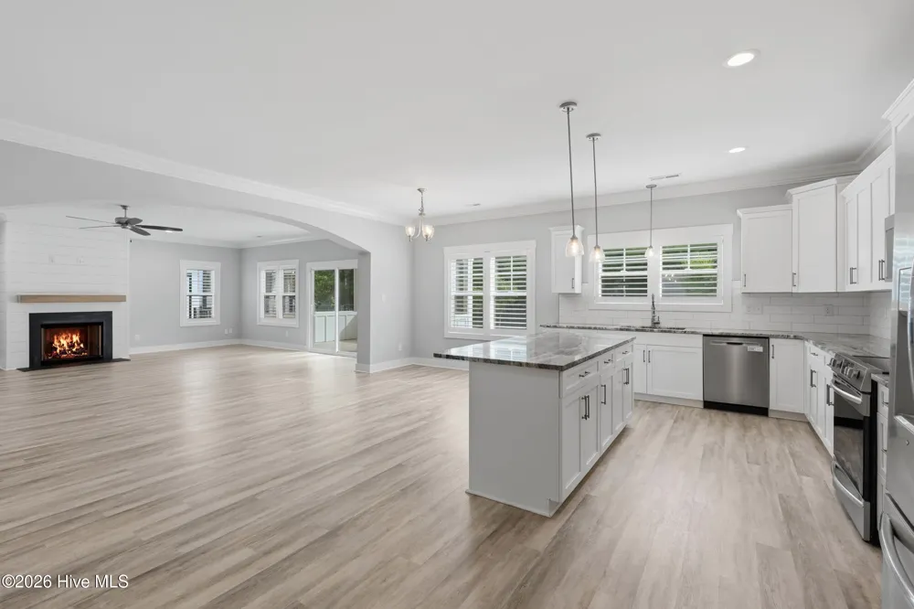 531 Moss Lake Lane Holly Ridge, NC 28445