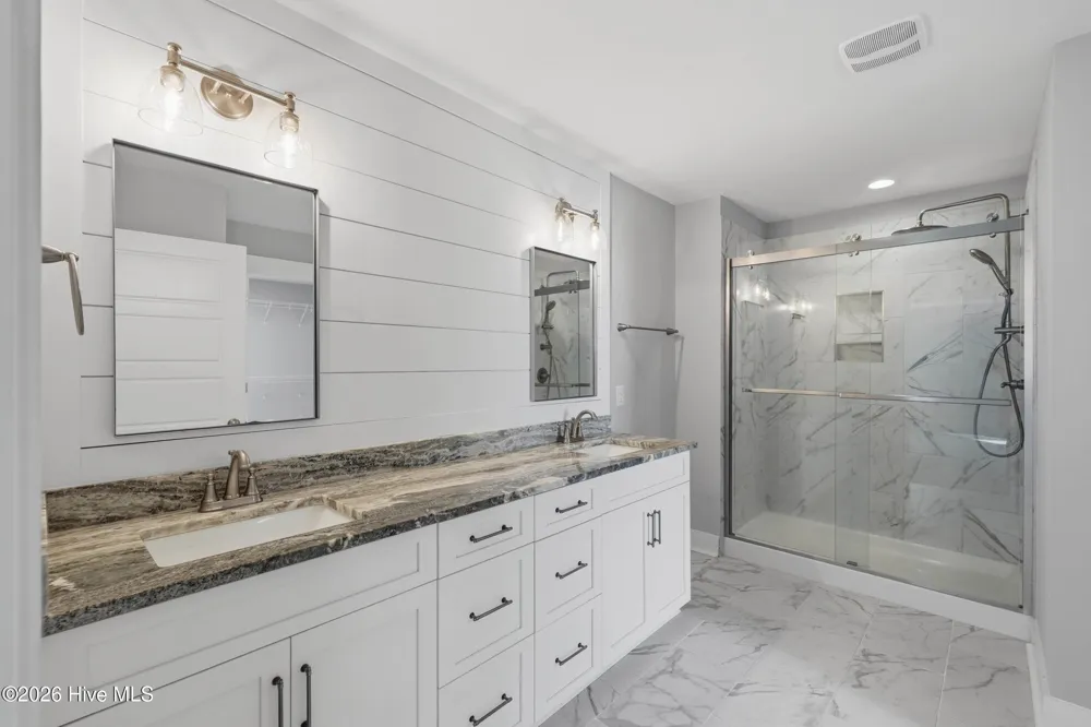 531 Moss Lake Lane Holly Ridge, NC 28445