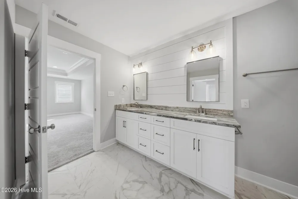 531 Moss Lake Lane Holly Ridge, NC 28445