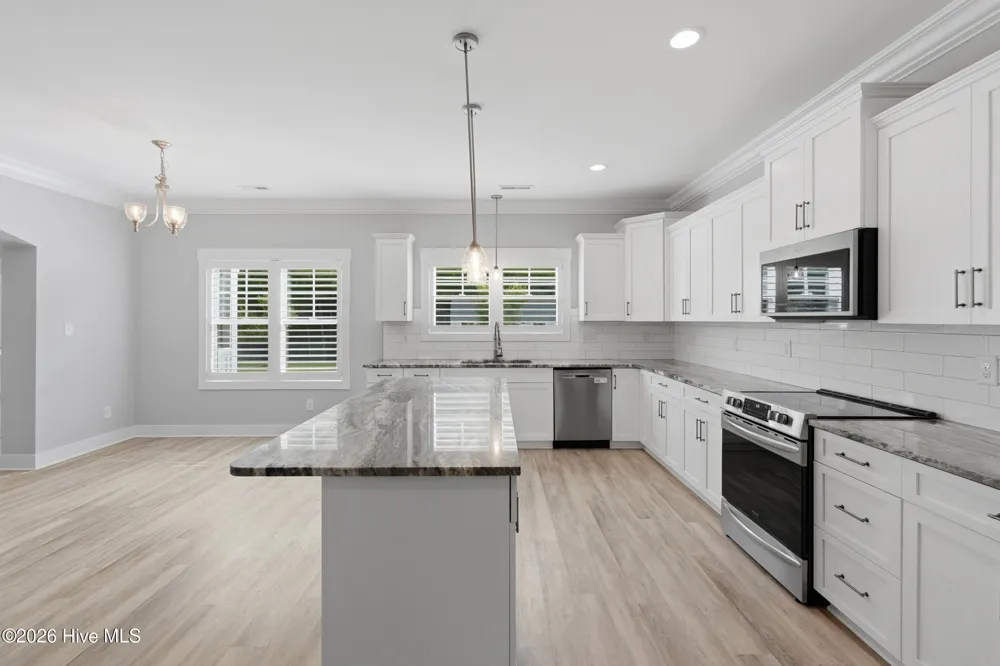 531 Moss Lake Lane Holly Ridge, NC 28445