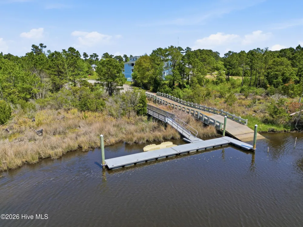531 Moss Lake Lane Holly Ridge, NC 28445